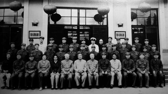 它繼承了“哈軍工”的革命傳統(tǒng)，卻沒繼承“哈軍工”的彪炳名堂
